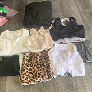 Women’s clothing bundle M 9 PCs